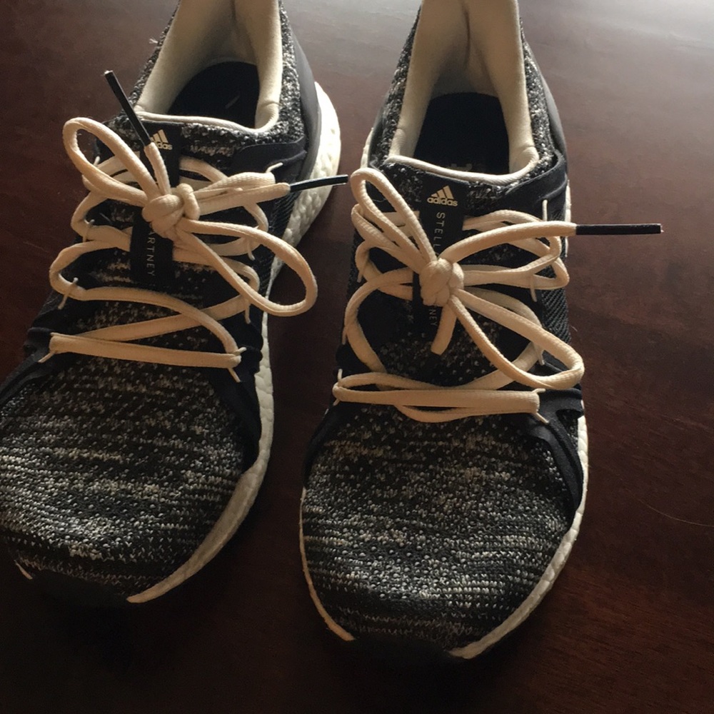 Adidas cloud foam shoes